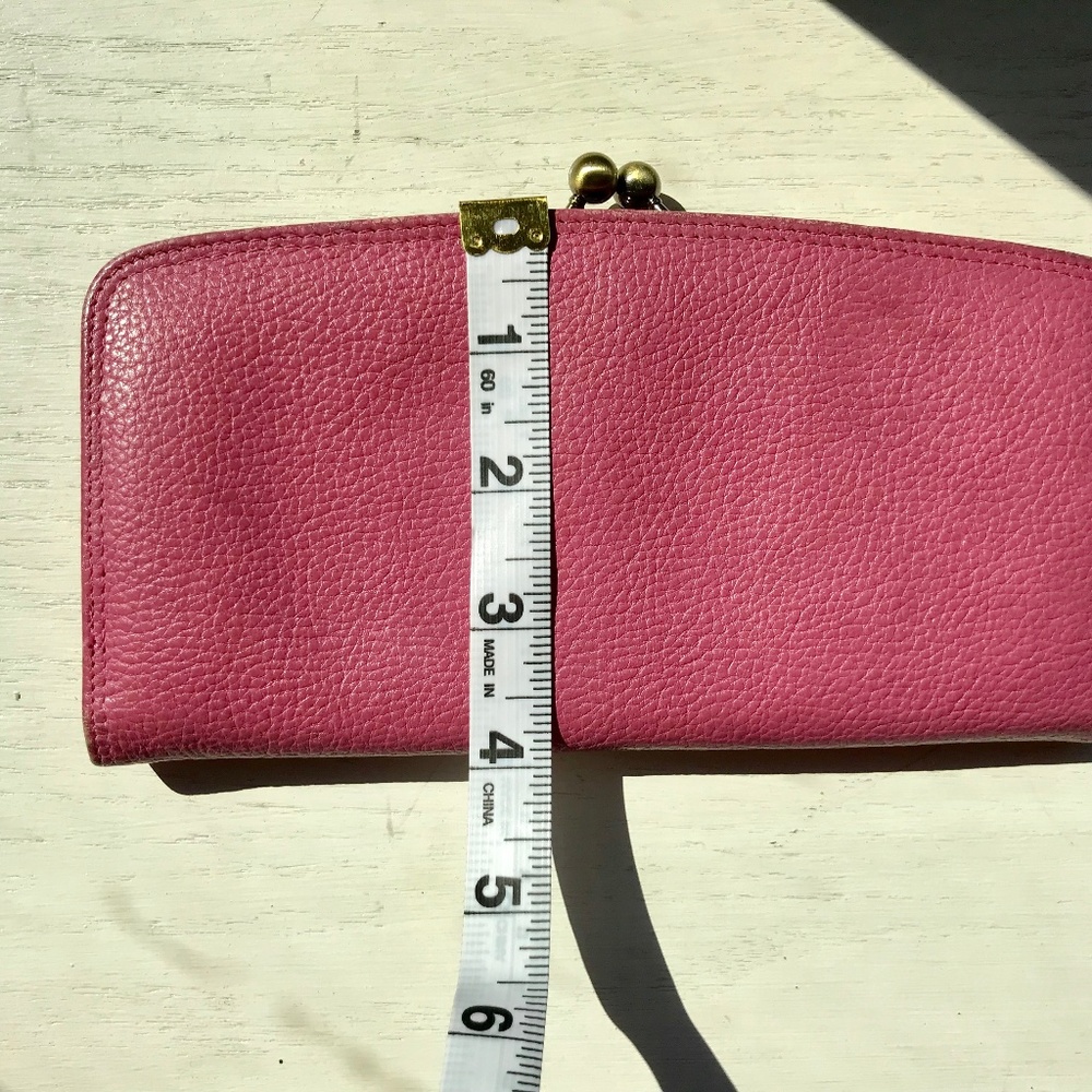 🛍 Pink and Green Leather Wallet - Picture 6 of 8